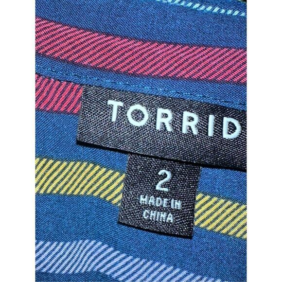 NEW WITH TAGS Torrid Shirt Womens Plus 2X Blue Striped Stretch Boho Pocket Top B - Picture 8 of 9